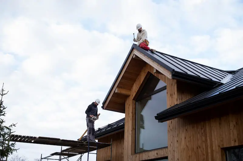 What To Expect in a New Roofing Construction Project
