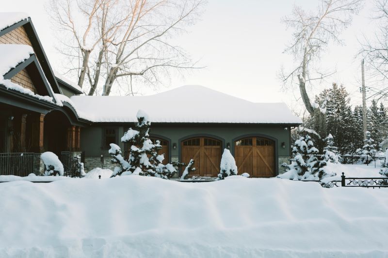 Is it Risky to Remove Snow from My Roof?