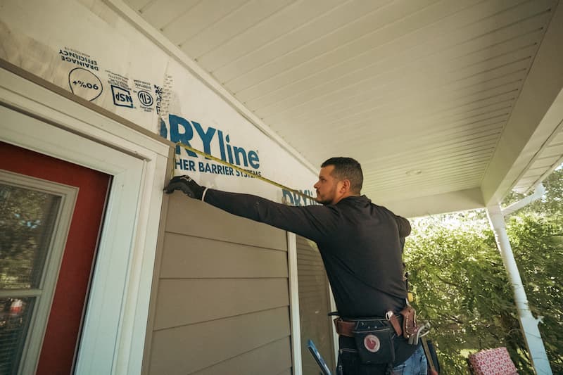 How to Pair Cedar Siding with Modern Metal for a Cohesive Look