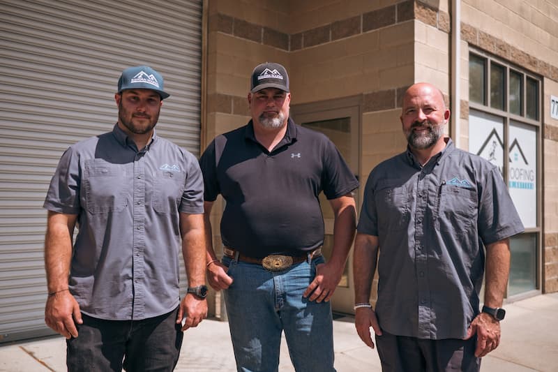 How Expert Roofers Work Within HOA Guidelines
