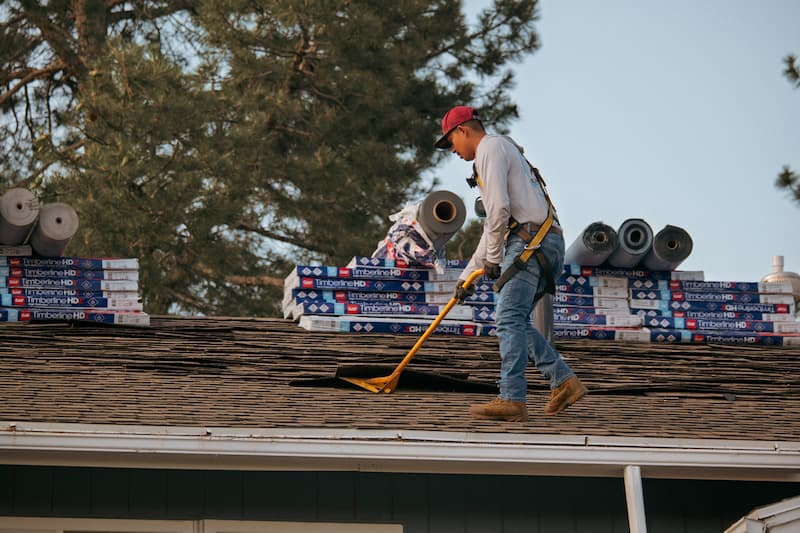 5 Common Traits of Reliable Roofing Contractors in West Jordan